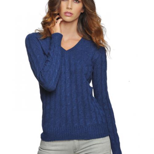 .V neck cable sweater